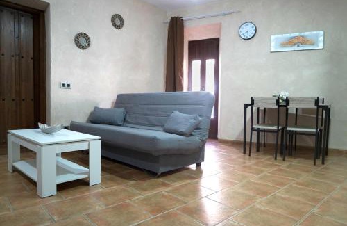Torrejoncillo Apartment | Casa del Caño