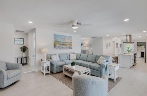 Beachview Country Club Estates Villa | Casa Del Mar- Stunning Villa with Pool and Spa