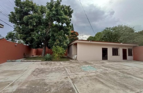 Santa Maria del Tule House | Casa Del Tule with Private Parking
