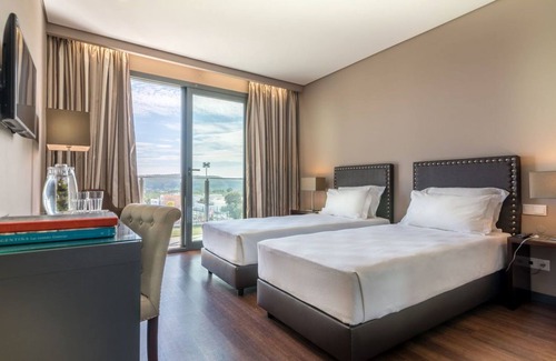 Ferreira do Zezere Hotel | Casa do Adro Hotel