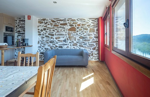 Marcelle Apartment | Casa 'Do Sil' with Shared Pool, Shared Terrace, and Wi-Fi