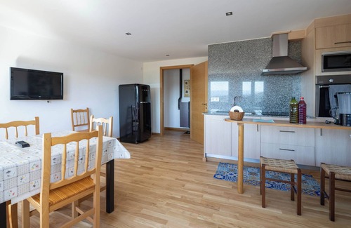 Marcelle Apartment | Casa 'Do Sil' with Shared Pool, Shared Terrace, and Wi-Fi