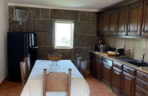 Resende House | Casa do Valado - Local Accommodation