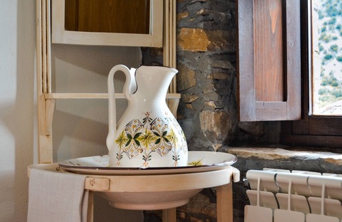 Penalba de Santiago Cottage | Casa Elba, rural charm in Peñalba de Santiago