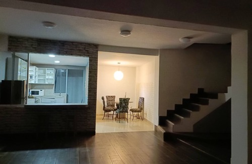 Asia House | Casa En Asia