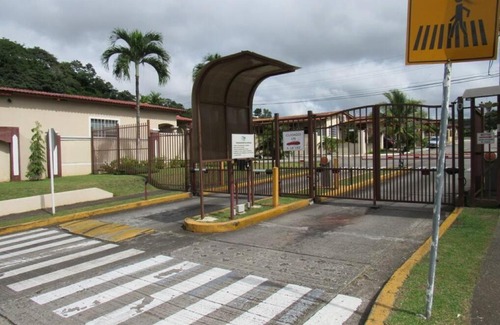 San Miguelito Apartment | Casa en Brisas del Golf Monticello