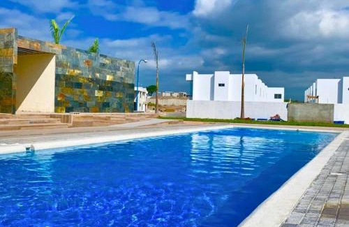 Manta House | Casa Familiar a Pasos del Mar Playa y Felicidad
