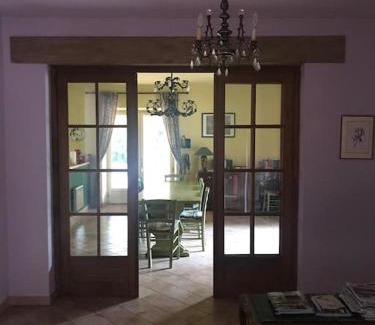 Saint-Andre-de-Roquepertuis House | Casa con piscina e giardino