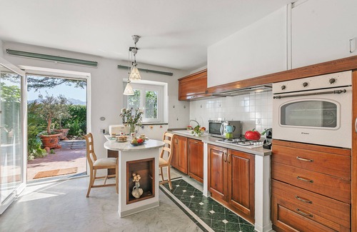 Montemarcello Apartment | Casa Fra Gli Ulivi with Pool - Ponente, Ameglia, Italy