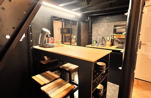 Faubourg Apartment | Casa fresco 1