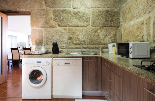 Penafiel House | Casa Guimas - Four Bedroom House, Sleeps 10