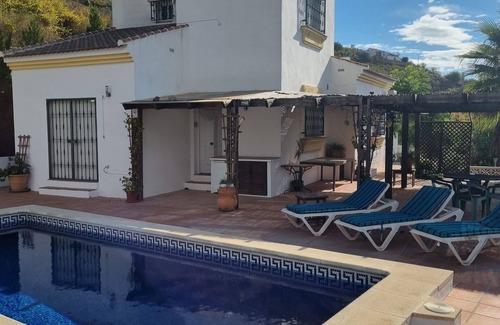 Competa Villa | Casa Havana Beautiful Villa 4 bedroom 2 bathroom, Private Pool & BBQ