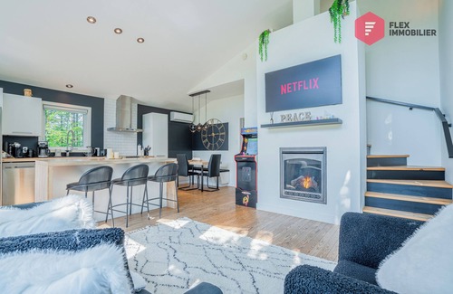 Pont-Rouge Ski Chalet | Casa Ibéricos in Portneuf/SPA Pool Sauna Billiards Trails 30 min from Quebec