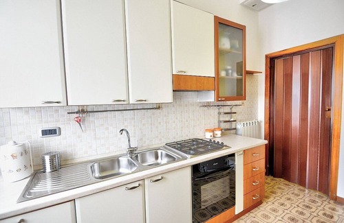 Ogliastro Cilento House | Casa Imma A: A welcoming apartment situated in a quiet location, a few minutes from the town center, with Free WI-FI.