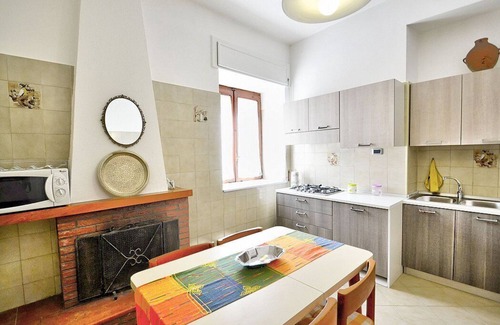 Ogliastro Cilento House | Casa Imma B: A welcoming apartment situated in a quiet location, a few minutes from the town center, with Free WI-FI.