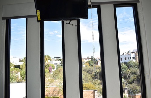 San Miguel de Allende House | Casa Itzae ​La Antigua Dog Friendly