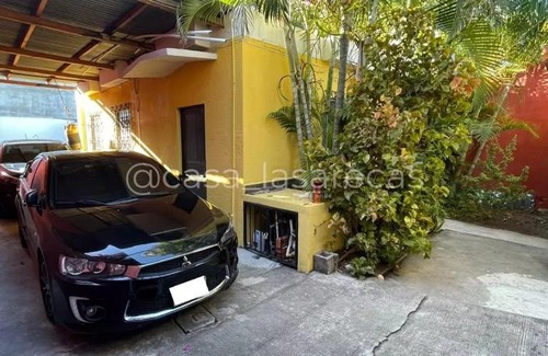 Puerto San Jose House | Casa Las Arecas