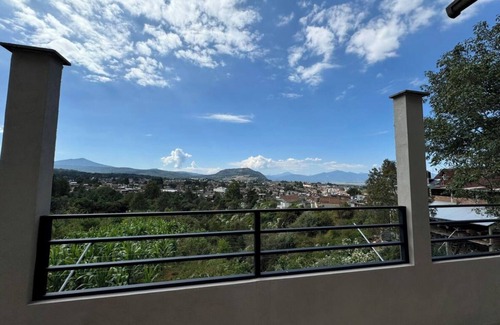 Patzcuaro House | Casa LindaVista - 1.5 km from Plaza Pátzcuaro *BRAND NEW HOME with AC/heating