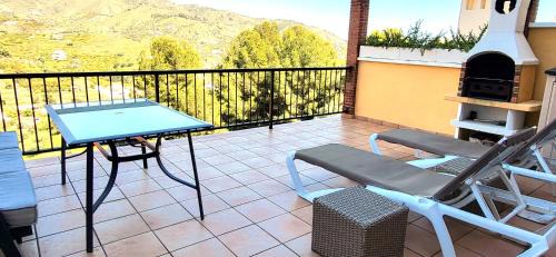 Velilla-Taramay House | Casa Londi