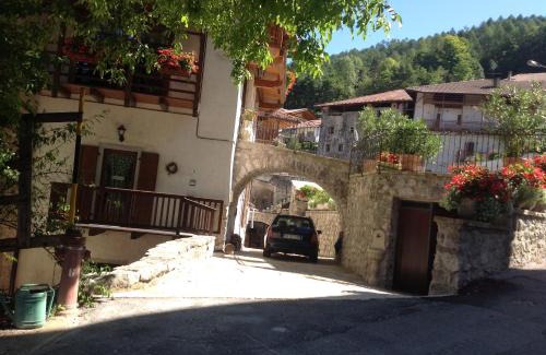 Comano Terme Apartment | Casa Luigina