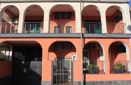 Torre Archirafi House | Casa Marco Polo The Garden Riposto #35min drive Taormina! MT ETNA!