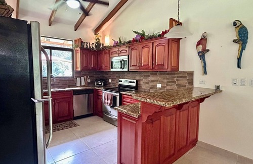 Coronado House | Casa Marriott 2, Lush Jungle ,Walk in Beach Pool, Private Waterfall, Muy Bonito!