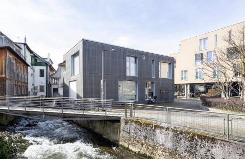 Langenthal Apartment | Casa Milla, Apartment Wuhr - Zentrales Loft am Fluss inklusive Parkplatz