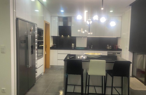 Quintiaes House | Casa Moinho Vedro - Large, quiet house 20 minutes from the beach