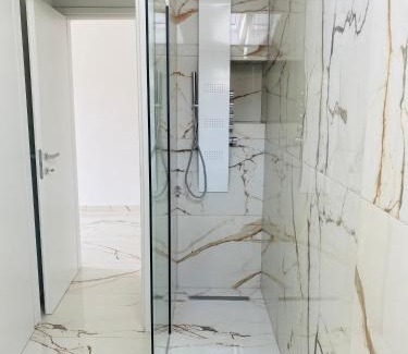 Moniga del Garda Apartment | Casa Moniga 2-Residenze Lizzeri