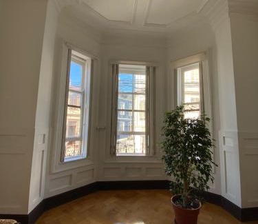 Cerro Alegre Apartment | Casa Montealegre