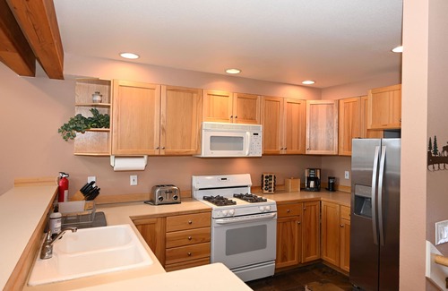 Saddle Ridge House | Casa Moonlight Two - Ideal Rental for Summer Weddings and Trips to Yellowstonen