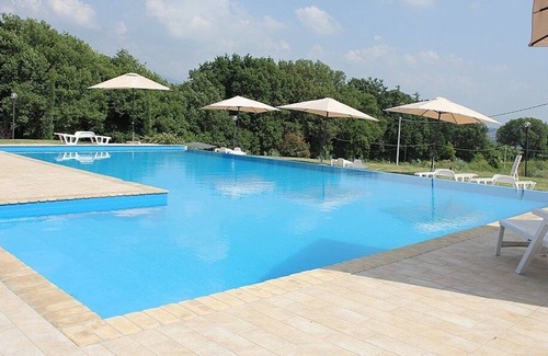 Tarano House | Casa Norberto E, fully refundable with voucher*: A graceful apartment surrounded by meadows and by green hills.