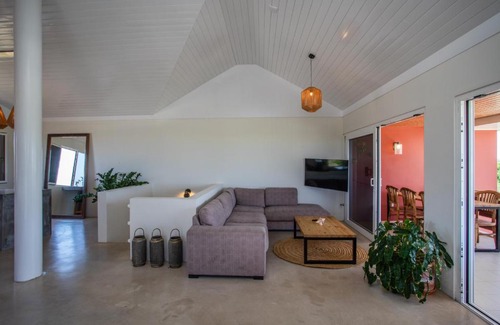 Marie Pampoen House | Casa Ocean Breeze Curacao