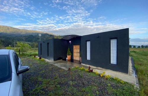 Susa House | Casa ovejas negras - Tranquilidad en el campo, cerca al PARQUE ECOTURISTUCO PIEDRA COLGADA