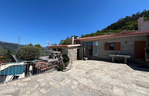 Cova Apartment | Casa para férias - Gerês - Pool - WiFi - River view - Geres National Park