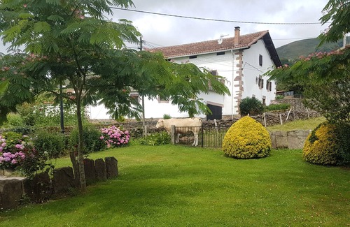 Azpilkueta Cottage | Casa Petisansenea I y II for 4 people