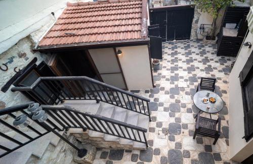 Monagroulli House | Casa Piedra, Hidden Gem, Jacuzzi, BBQ, Patio in Monagroulli