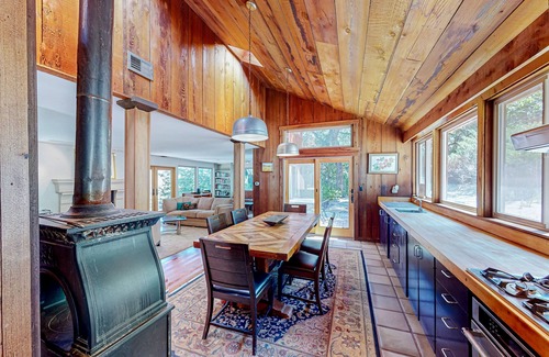 Templeton House | Casa Pinostella: Private Woodland Home - Located in Heart of Wine Country