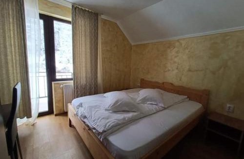 Vartop Cabin | Casa Popasul lui Horea