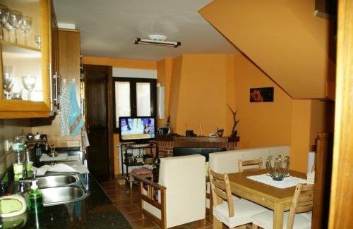 Santa Cruz de los Cuerragos House | Casa rural Rosita