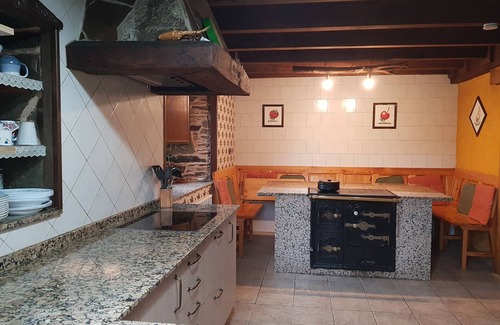 Cospeito Other | Casa Rigueira, Beautiful rustic house built in the late 1800's for 9 people