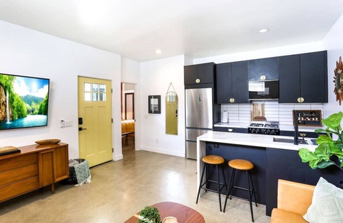 San Juan Capistrano Apartment | Casa Romanitca 2 guests Pet Friendly only 3 mil from the Beach