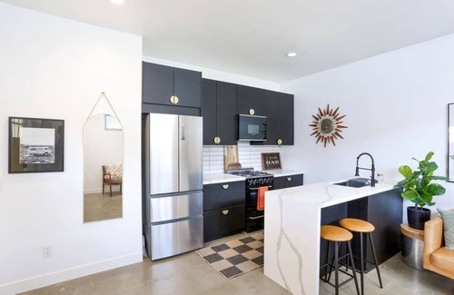 San Juan Capistrano Apartment | Casa Romanitca 2 guests Pet Friendly only 3 mil from the Beach