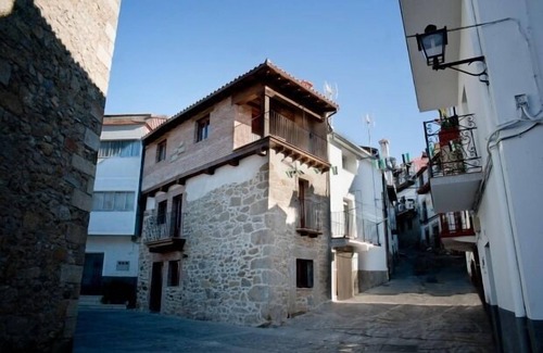 Casas del Monte Cottage | 🌿 Casa Rural Arbequina: Your perfect getaway into nature, and rural charm 🏡