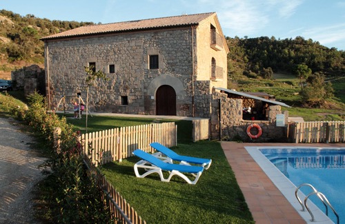 Puigreig Cottage | Casa Rural El Puig de Fonollet with Paddle Court and Private Pool