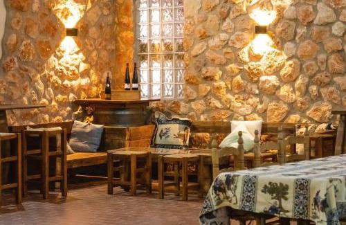 Villanueva de la Jara Ski Chalet | Casa Rural en Bodega La posada de Vitis