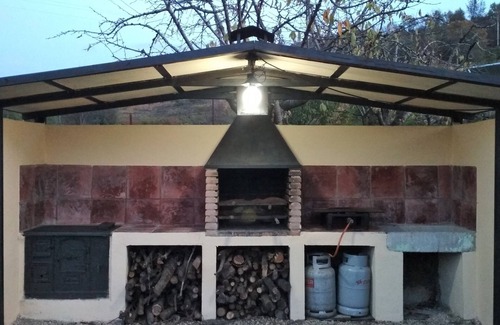 Casas del Castanar Cottage | Casa Rural de Agroturismo El Vallejo for 11 people