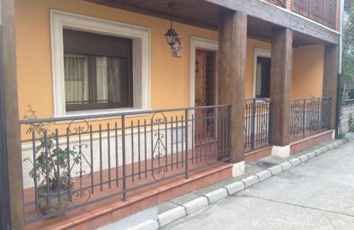 Zarzuela del Pinar House | CASA RURAL LA IBIENZA