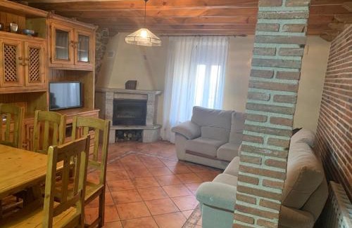 La Horcajada House | Casa Rural Los Tasajos