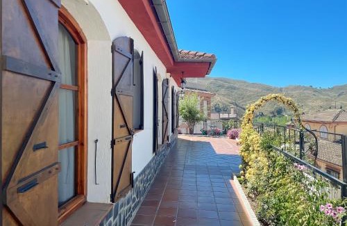 Cenes de la Vega House | Casa rural VISTABLANCA en una sola planta con bonitas vistas y piscina - Junto a la capital y la Alhambra